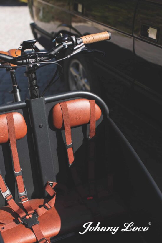 JLB_2022_CAMPAIGN IMAGE_4 JLB_2022_CAMPAIGN IMAGE_4