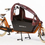 Tent cargobike long all-open rood, deze tent kan haast helemaal open.