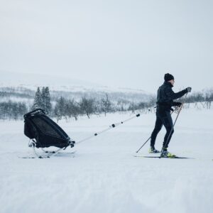 Thule-chariot-2-cross-country-skiing-kit-6